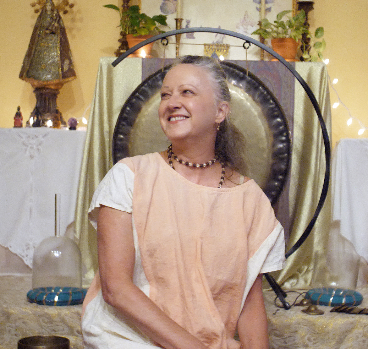 Joetta posing with Gong